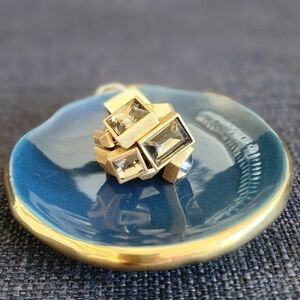 Geometric Gold Tone Gray Crystal Cluster Red Carpet Bling Ring - Size 7